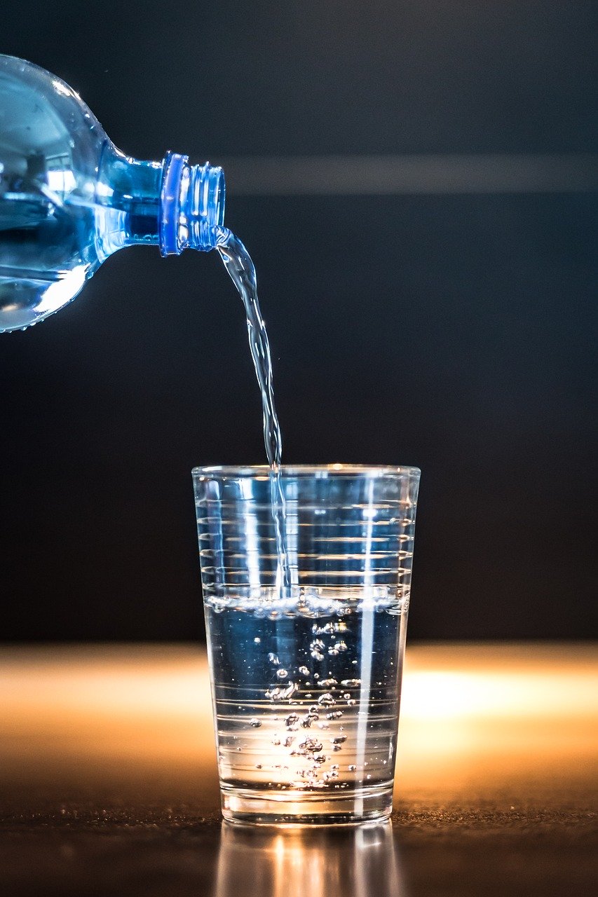 Czy woda w plastikowych butelkach jest zdrowa?
